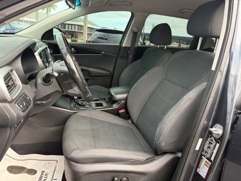 Used 2020 Kia Sorento S AWD/4WD image 14
