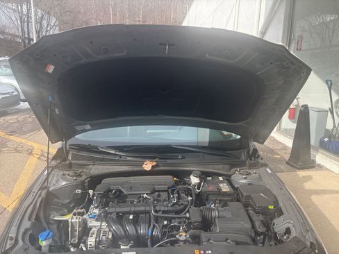 Used 2025 Hyundai Elantra SEL image 34