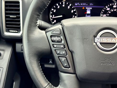 Used 2024 Nissan Frontier SL w/ Technology Package image 24