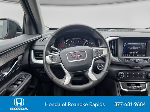 Used 2024 GMC Terrain SLE w/ Elevation Edition FWD image 13