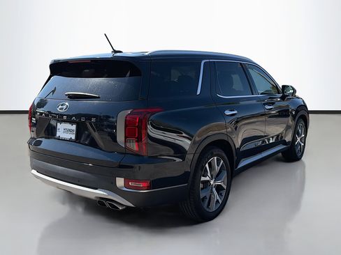 Used 2022 Hyundai Palisade SEL w/ Convenience Package image 3