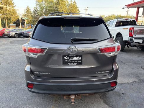 Used 2015 Toyota Highlander Limited Platinum AWD/4WD image 4