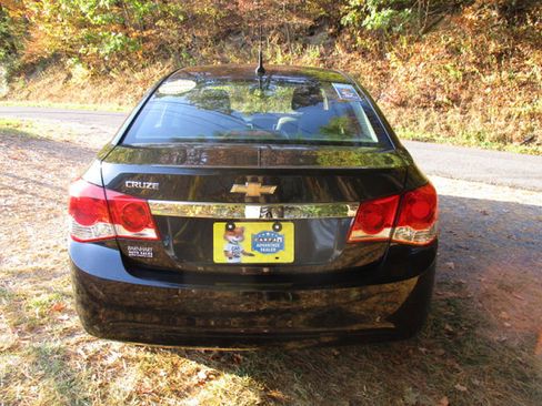 Used 2014 Chevrolet Cruze LS image 8