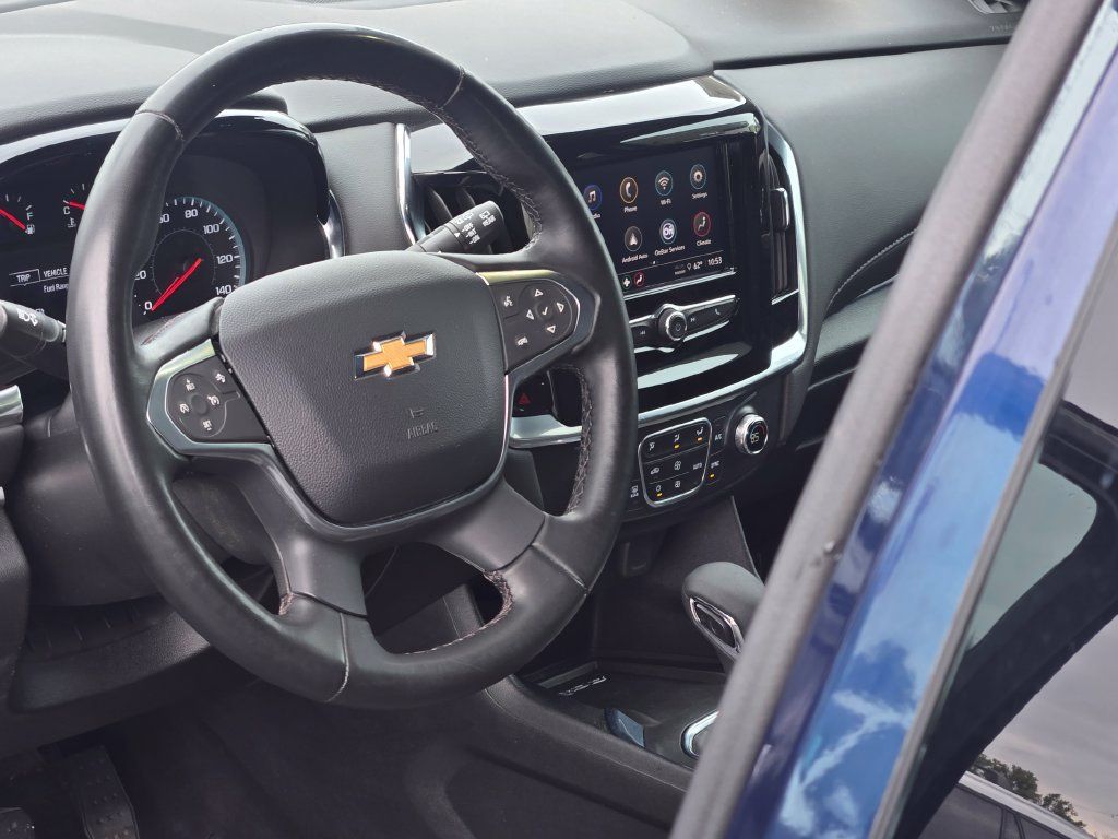 Used 2023 Chevrolet Traverse LT FWD image 33