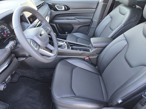 New 2026 Jeep Compass Latitude AWD/4WD image 9