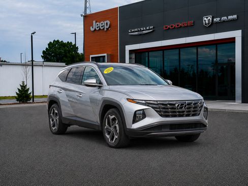 Used 2023 Hyundai Tucson Limited w/ Cargo Package FWD image 1