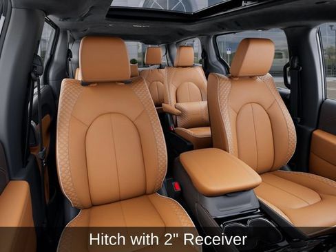 New 2026 Chrysler Pacifica Pinnacle w/ Trailer Tow Group AWD/4WD image 18