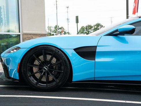 Used 2019 Aston Martin V8 Vantage Coupe RWD image 20