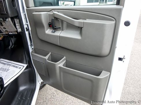 Used 2024 Chevrolet Express 3500 w/ Power Convenience Package RWD image 19
