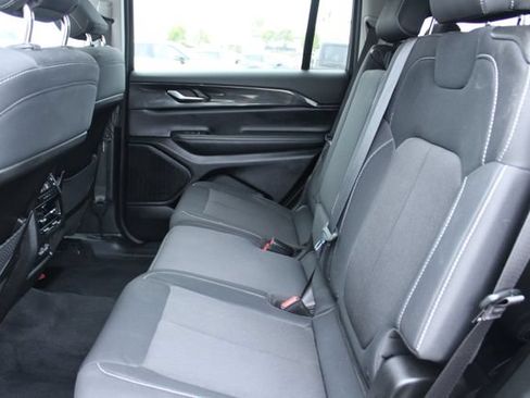 Used 2023 Jeep Grand Cherokee L Laredo w/ Luxury Tech Group I RWD image 39