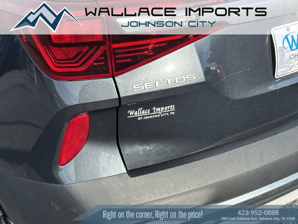 Used 2023 Kia Seltos SX w/ SX Sunroof Package AWD/4WD image 11