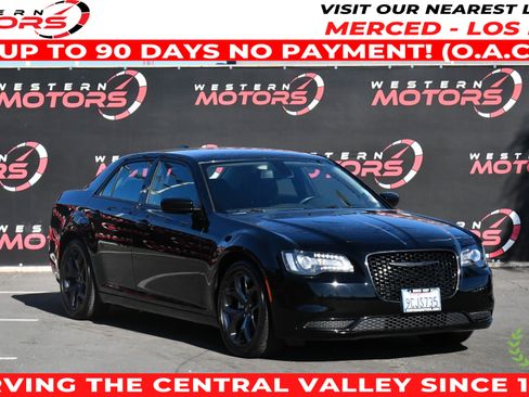 Used 2022 Chrysler 300 Touring w/ Sport Appearance Package image 1