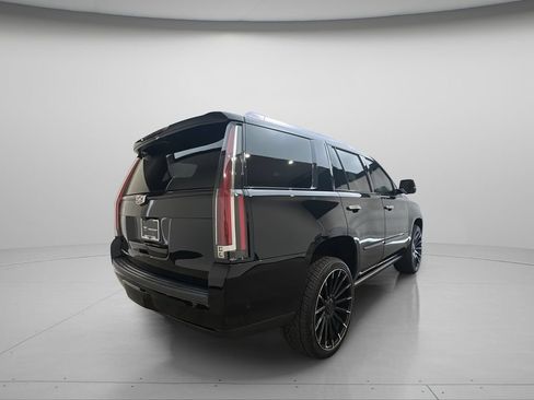 Used 2020 Cadillac Escalade Platinum AWD/4WD image 7