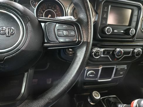 Used 2019 Jeep Wrangler Sport AWD/4WD image 15