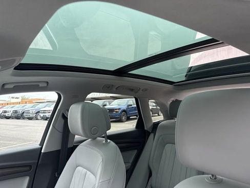 Used 2022 Audi Q5 2.0T Premium w/ Convenience Package image 20