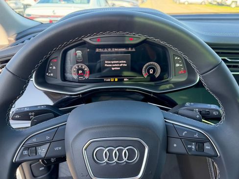 New 2025 Audi Q8 Premium Plus image 17