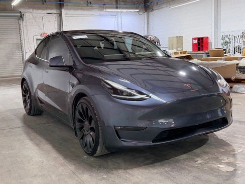 Used 2022 Tesla Model Y Performance AWD/4WD image 32