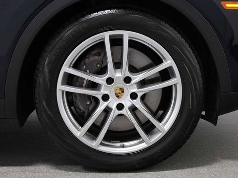 Certified 2023 Porsche Cayenne Coupe image 12