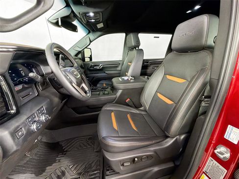 Used 2024 GMC Sierra 2500 AT4 AWD/4WD image 11