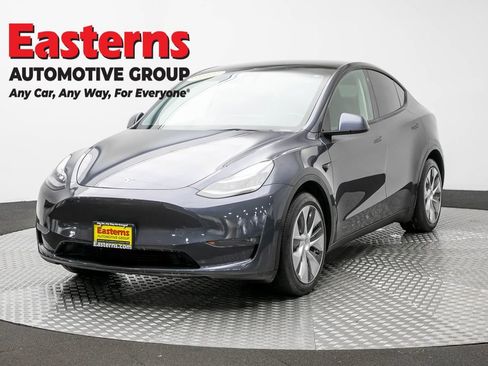 Used 2021 Tesla Model Y Long Range AWD/4WD image 1