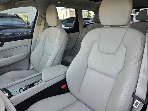 Certified 2024 Volvo XC60 T8 Plus w/ Protection Package Premier image 21