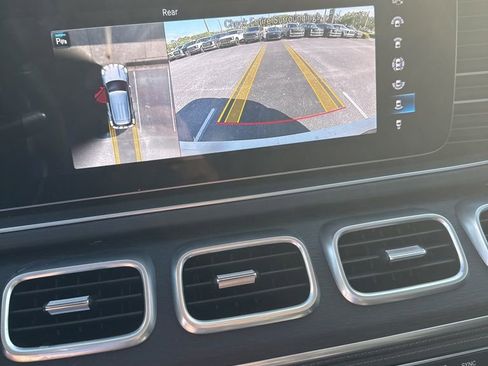 Used 2023 Mercedes-Benz GLE 350 image 4