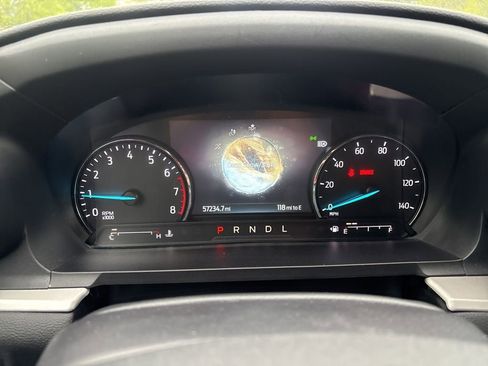 Used 2022 Ford Explorer XLT AWD/4WD image 24