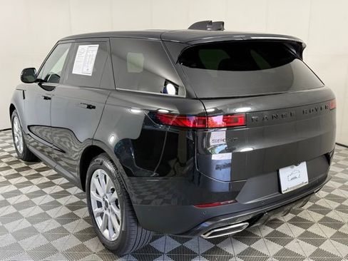 Used 2026 Land Rover Range Rover Sport SE AWD/4WD image 4