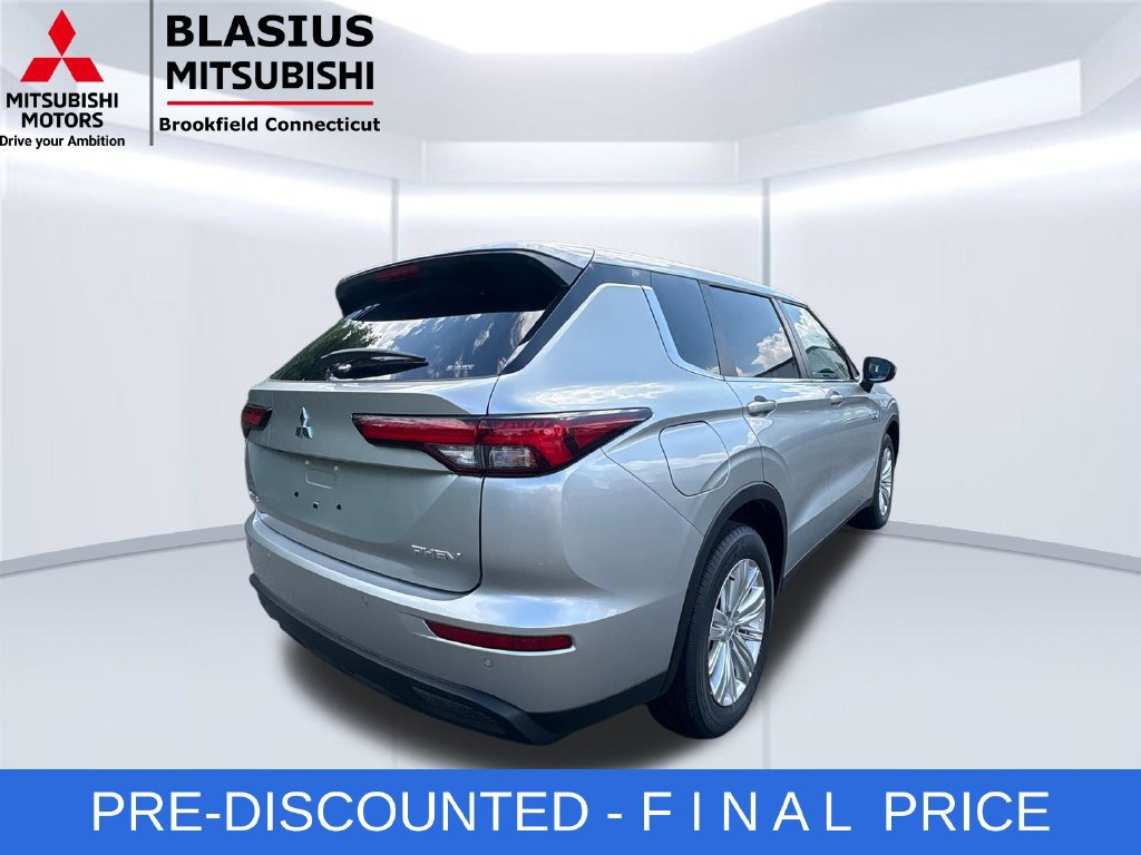 Used 2025 Mitsubishi Outlander ES AWD/4WD image 9