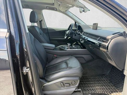Used 2017 Audi Q7 3.0T Prestige w/ Prestige Package AWD/4WD image 16