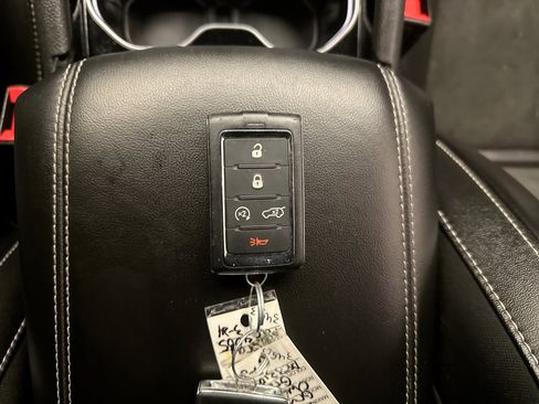 Used 2023 Jeep Grand Cherokee L Laredo AWD/4WD image 10