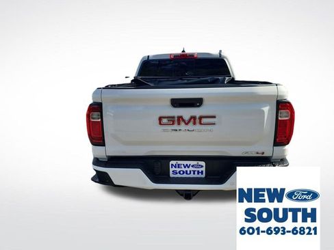 Used 2024 GMC Canyon AT4 w/ AT4 Premium Package image 4
