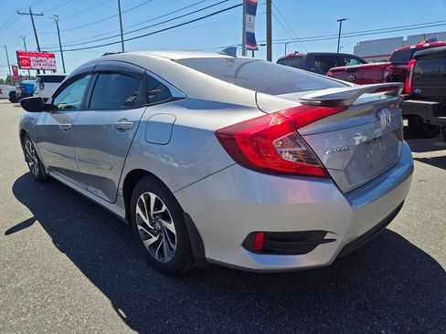 Used 2017 Honda Civic EX image 7