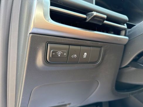 Used 2025 Hyundai Santa Cruz SE image 13