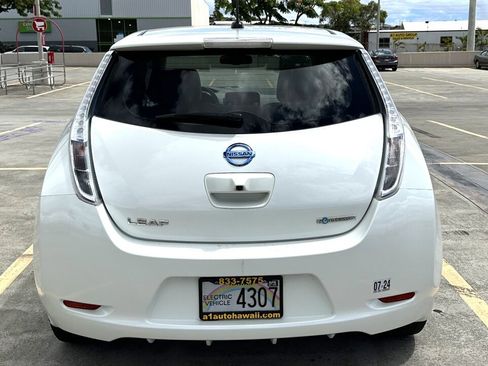 Used 2013 Nissan Leaf SV w/ LED & Quick Charge Pkg FWD image 4
