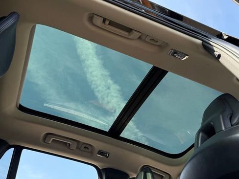 Used 2022 Volvo XC90 T6 Momentum w/ Climate Package image 5