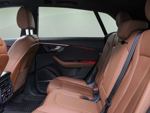 Used 2019 Audi Q8 Premium Plus w/ Premium Plus AWD/4WD image 25