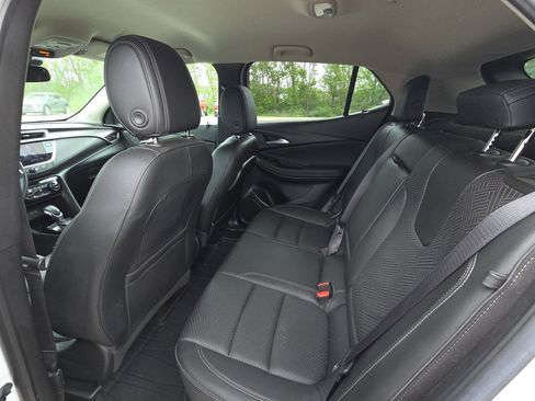 Certified 2022 Buick Encore GX Essence w/ Sport Touring Package FWD image 28