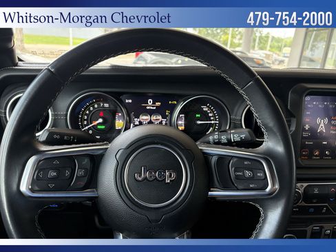 Used 2022 Jeep Wrangler Unlimited Sahara AWD/4WD image 14