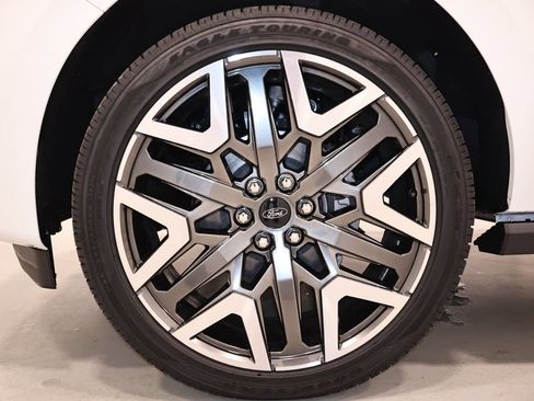 New 2027 Ford Expedition Max Platinum w/ Platinum Ultimate Package AWD/4WD image 49