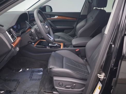 Used 2023 Audi Q5 e Premium Plus w/ Premium Plus Package image 6