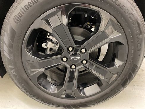 New 2026 Chevrolet Equinox LT w/ Midnight Edition AWD/4WD image 26