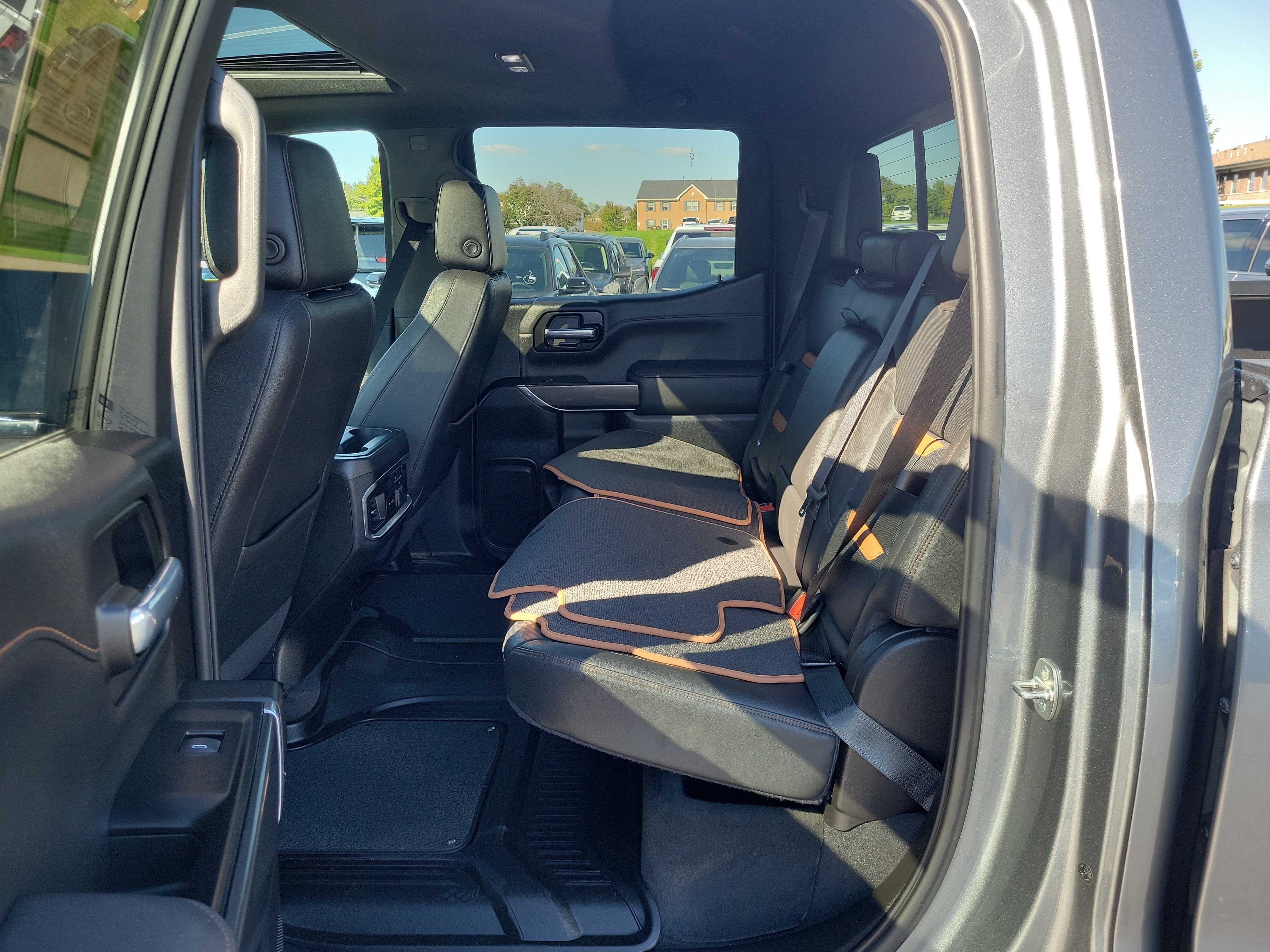 Used 2021 GMC Sierra 1500 AT4 w/ AT4 Premium Package AWD/4WD image 11