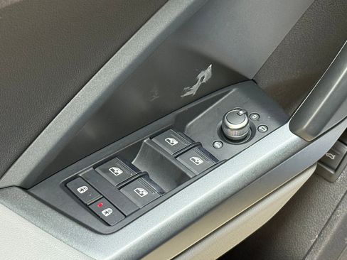 Used 2020 Audi Q3 2.0T Premium Plus w/ Premium Plus Package image 24