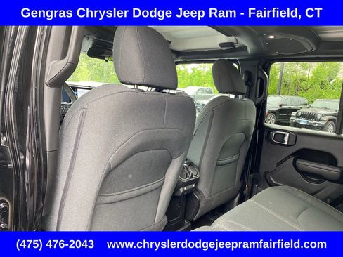 Used 2024 Jeep Wrangler Unlimited AWD/4WD image 25