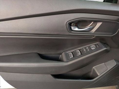 Used 2025 Honda Accord Sport image 10