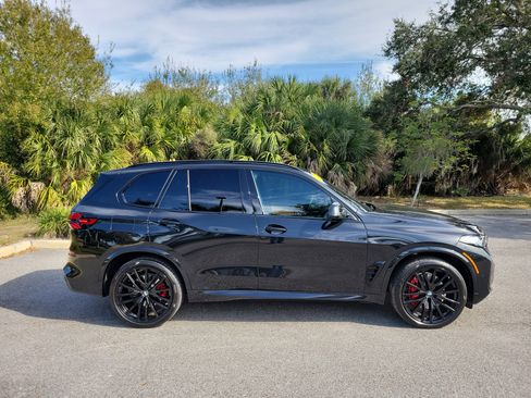 Used 2025 BMW X5 sDrive40i w/ M Sport Package image 3