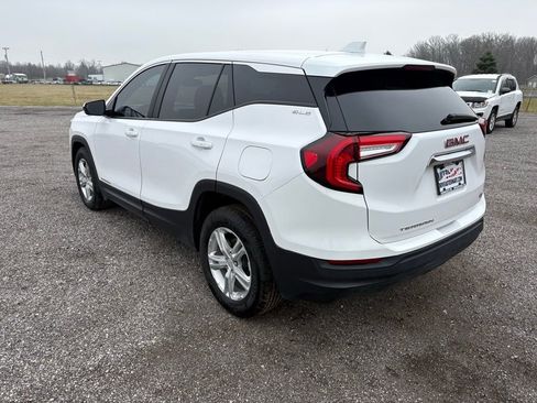 Used 2024 GMC Terrain SLE image 5