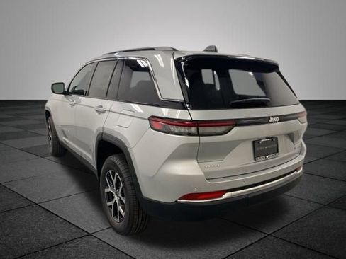 New 2025 Jeep Grand Cherokee Limited image 4