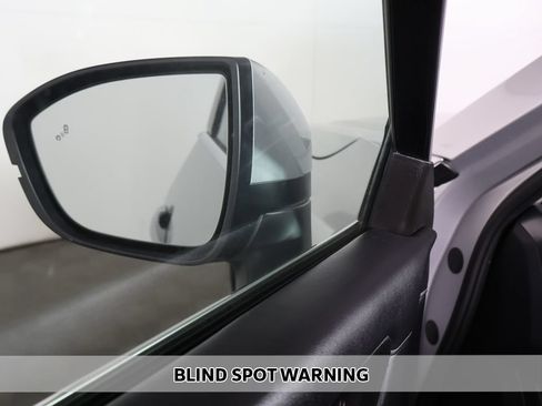 Used 2023 Nissan Pathfinder SL AWD/4WD image 6